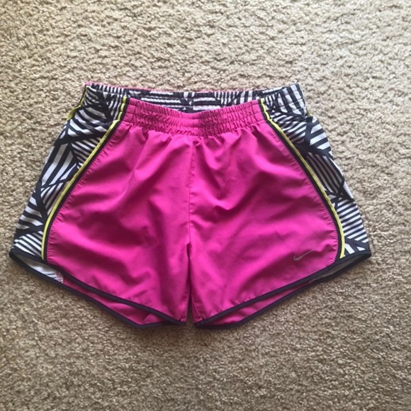 Nike Shorts Pink, White Size XS - Picture 4 of 7